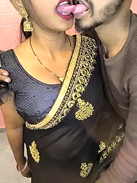 Snapshot of Indian_Lust_Couple chatting on 11.13.25 Indian Lust Couple online show from 11.13.25