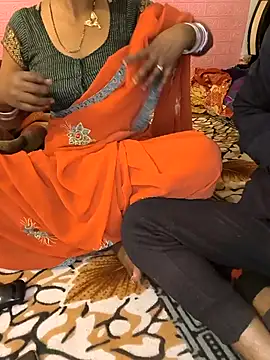 Snapshot of Indian_Lust_Couple chatting on 11.22.25 Indian Lust Couple online show from 11.22.25