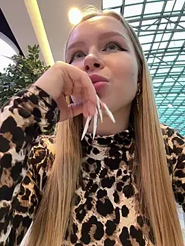 mur girl online show from 01.14.25