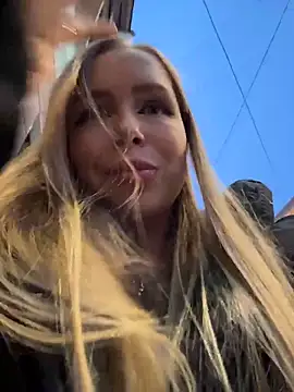 mur girl online show from 12.04.25