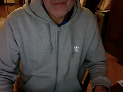 Snapshot of Traumsommer2 chatting on 12.04.24 Traumsommer2 online show from 12.04.24