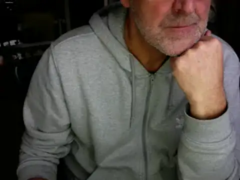 Snapshot of Traumsommer2 chatting on 12.11.24 Traumsommer2 online show from 12.11.24