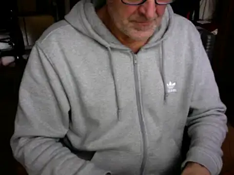 Snapshot of Traumsommer2 chatting on 12.14.24 Traumsommer2 online show from 12.14.24