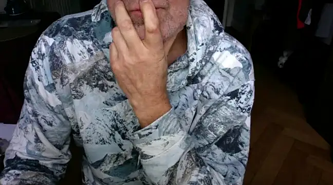 Snapshot of Traumsommer2 chatting on 01.14.25 Traumsommer2 online show from 01.14.25