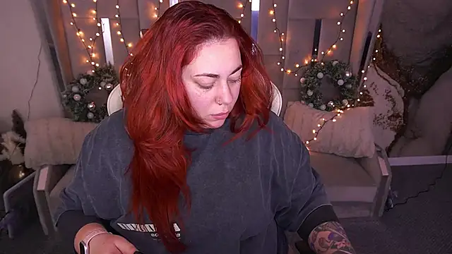 Snapshot of Kittywakee chatting on 01.14.26 Kittywakee online show from 01.14.26