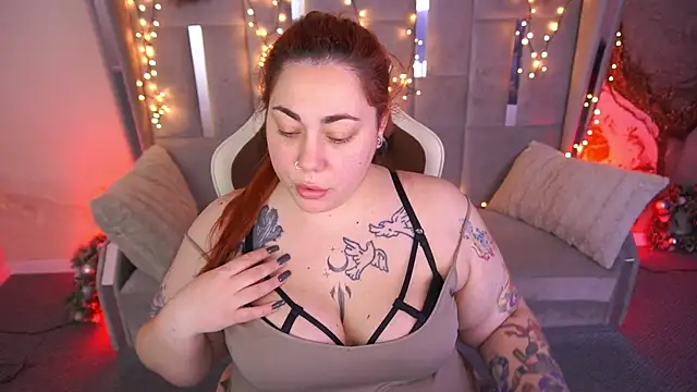 Snapshot of Kittywakee chatting on 02.13.26 Kittywakee online show from 02.13.26