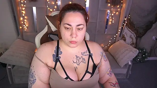 Snapshot of Kittywakee chatting on 02.26.26 Kittywakee online show from 02.26.26