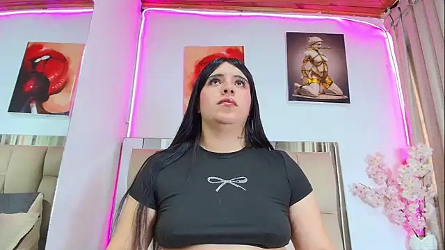 Naia x online show from 04.15.26