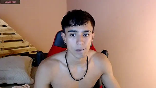 karlgiles  online show from 02.14.25