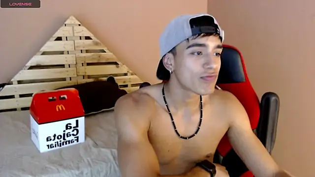 karlgiles  online show from 02.15.25