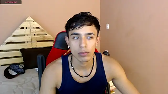 karlgiles  online show from 02.21.25