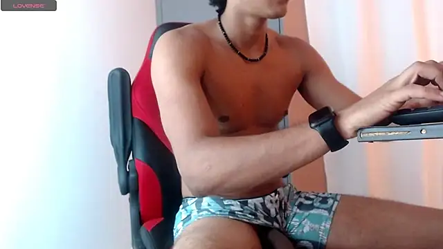 karlgiles  online show from 03.01.25