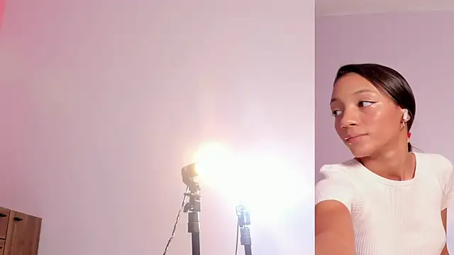 lupeebony online show from 05.23.26