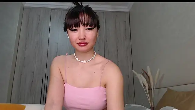 Snapshot of MiaRie chatting on 06.08.26 MiaRie online show from 06.08.26