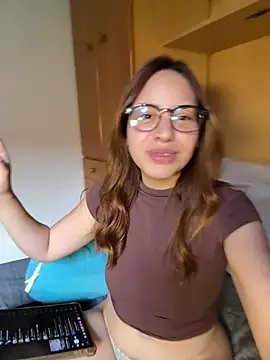 AgnesCampp online show from 02.05.26