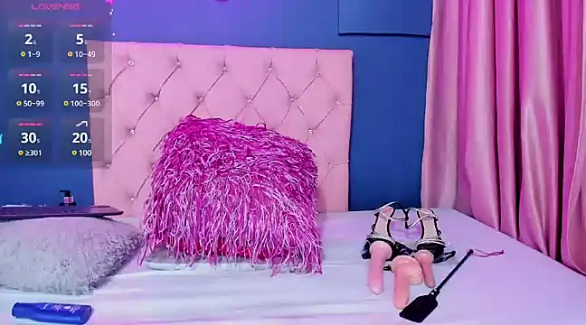 Snapshot of Michelle_busty chatting on 12.20.24 Michelle busty online show from 12.20.24