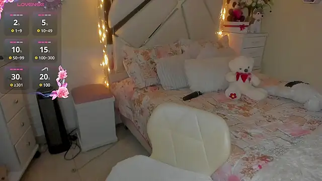 roxannkanneth   online show from 03.12.25