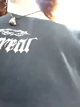 Snapshot of Mardul-ce chatting on 03.04.25 Mardul-ce online show from 03.04.25