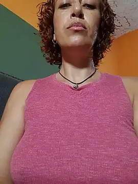 Snapshot of Mardul-ce chatting on 12.14.25 Mardul-ce online show from 12.14.25