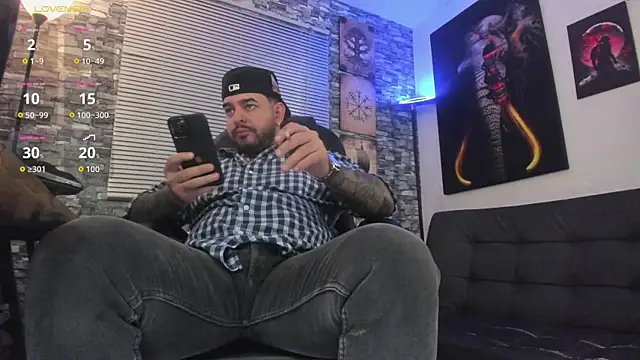 Snapshot of Ethan_Castellano chatting on 05.11.26 Ethan Castellano online show from 05.11.26
