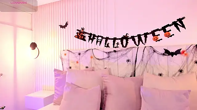 natali henao online show from 10.29.25