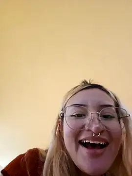 Snapshot of sadnessgyall chatting on 02.16.25 sadnessgyall online show from 02.16.25