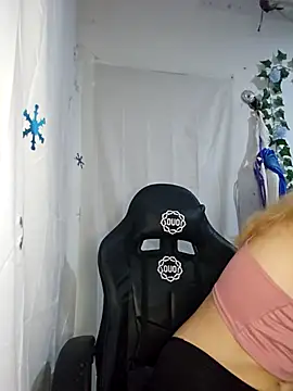 Snapshot of sadnessgyall chatting on 03.13.25 sadnessgyall online show from 03.13.25