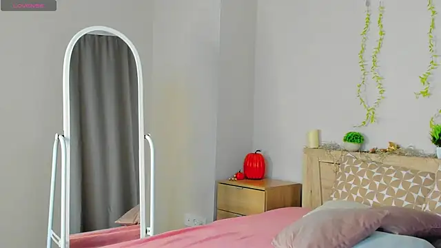 Cherry Price online show from 04.08.26