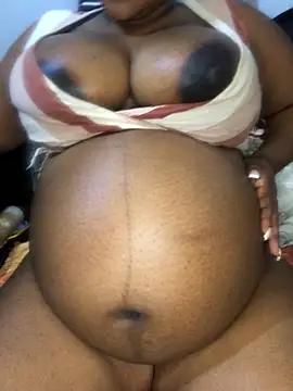 Snapshot of PervertPreggy chatting on 01.04.25 PervertPreggy online show from 01.04.25