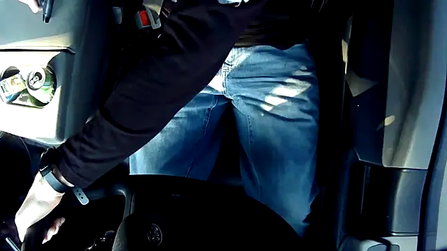 Spunwhiteboy1992 online show from 10.11.25