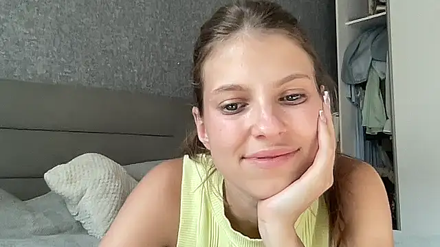 Snapshot of felicity_gold chatting on 07.26.26 felicity gold online show from 07.26.26