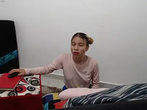 Snapshot of Naomi991 chatting on 01.31.25 Naomi991 online show from 01.31.25