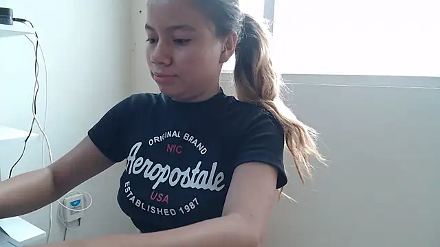 Snapshot of Naomi991 chatting on 11.22.25 Naomi991 online show from 11.22.25