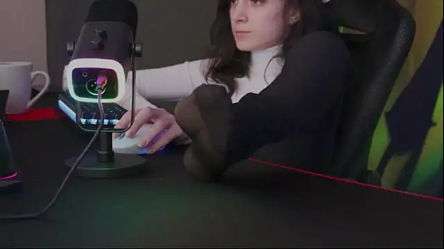 Kathleen Meow online show from 12.19.24