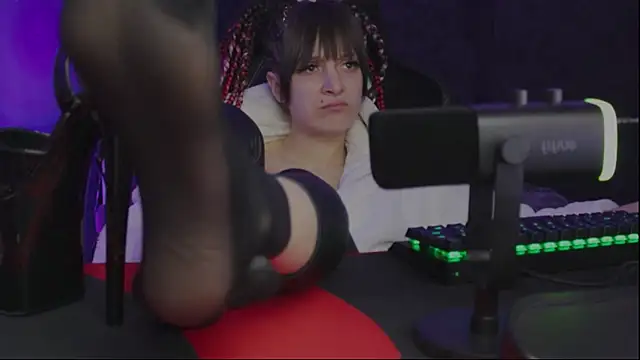 Kathleen Meow online show from 01.06.25