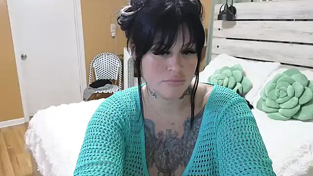 TexasTattooedHouseWife online show from 05.22.26