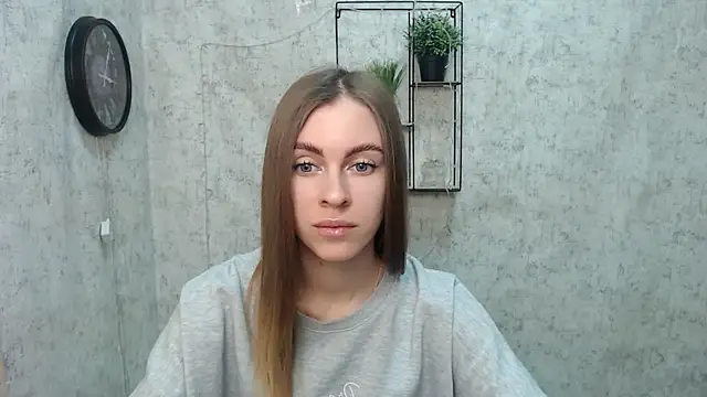 Snapshot of AlisaCatty_ chatting on 12.11.24 AlisaCatty online show from 12.11.24