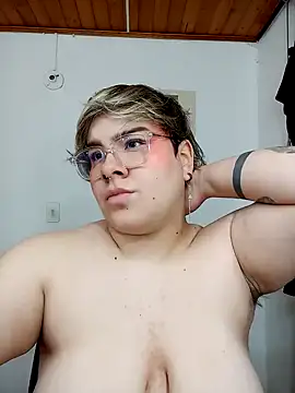 Snapshot of amalia_love chatting on 01.11.25 amalia love online show from 01.11.25