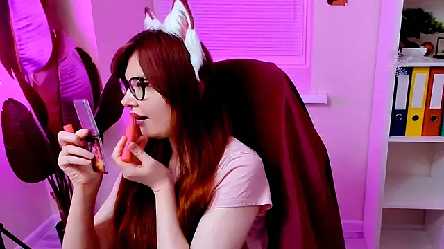 Snapshot of CarolGiggly chatting on 01.10.26 CarolGiggly online show from 01.10.26