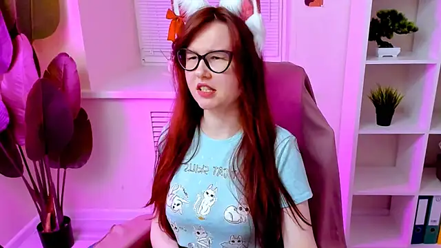 CarolGiggly online show from 04.18.26