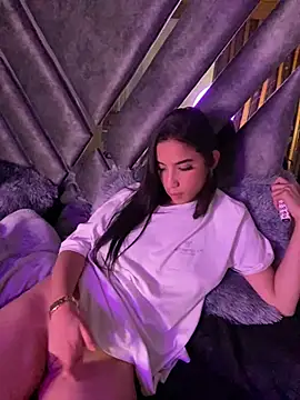 Snapshot of Praga_Pink chatting on 01.15.25 Praga Pink online show from 01.15.25