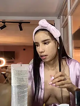 Snapshot of Praga_Pink chatting on 01.17.25 Praga Pink online show from 01.17.25