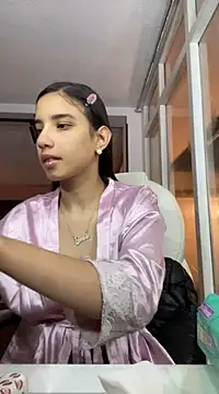 Snapshot of Praga_Pink chatting on 01.24.25 Praga Pink online show from 01.24.25