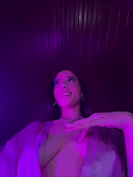 Snapshot of Praga_Pink chatting on 03.18.25 Praga Pink online show from 03.18.25