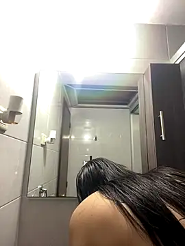 Snapshot of Praga_Pink chatting on 10.10.25 Praga Pink online show from 10.10.25