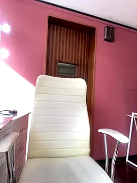 Snapshot of Praga_Pink chatting on 11.20.25 Praga Pink online show from 11.20.25