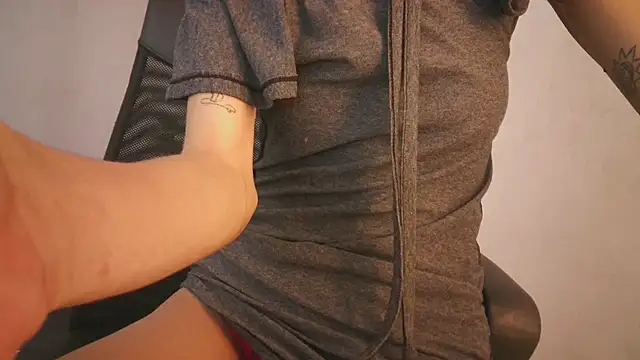 Snapshot of Aurora_ath chatting on 12.15.24 Aurora ath online show from 12.15.24