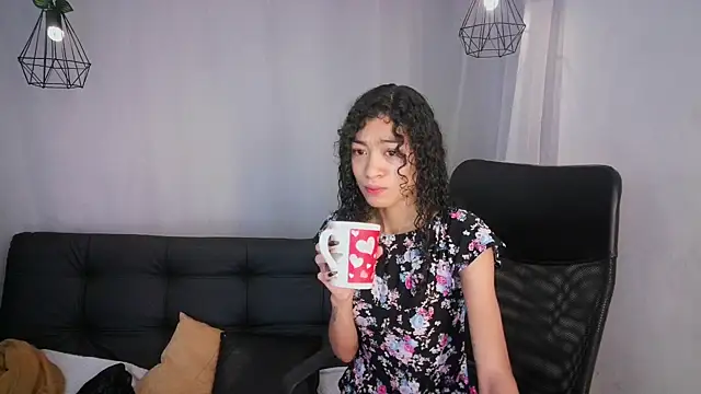 Snapshot of Aurora_ath chatting on 01.07.25 Aurora ath online show from 01.07.25