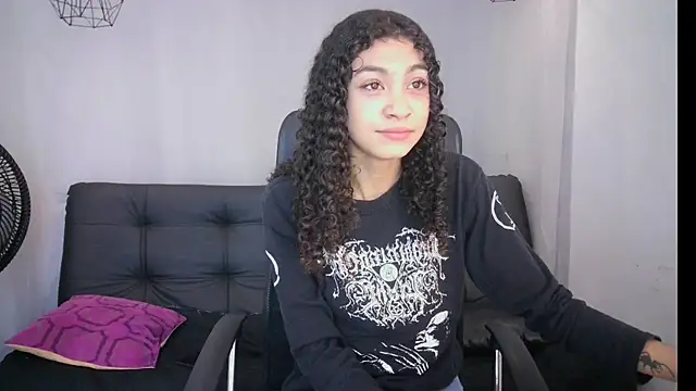 Snapshot of Aurora_ath chatting on 03.01.25 Aurora ath online show from 03.01.25