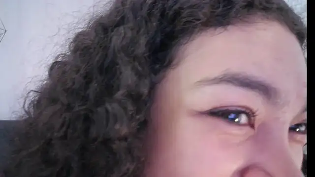 Snapshot of Aurora_ath chatting on 03.01.25 Aurora ath online show from 03.01.25